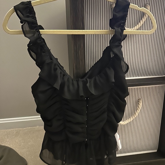 NWT Black Ruffle Ruched Tank Top - Picture 4 of 4